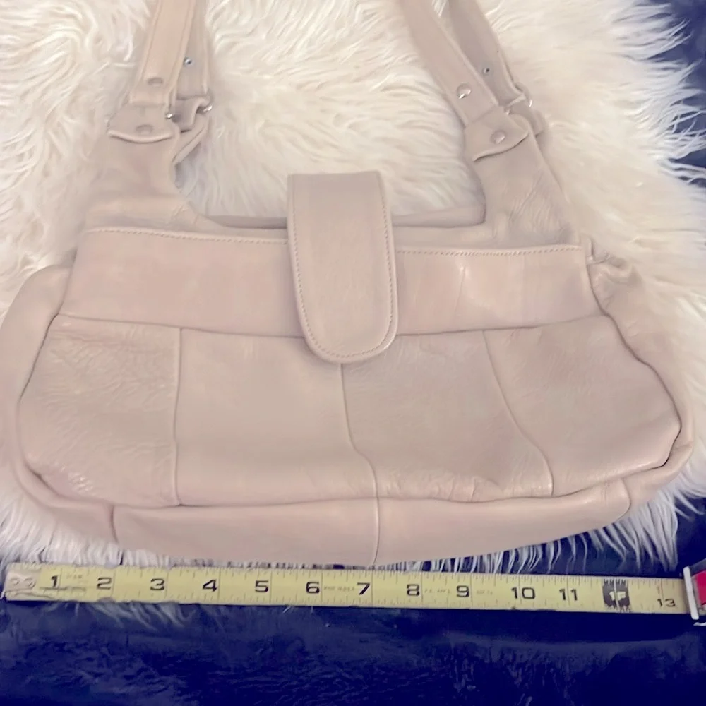 Cream Vintage Leather Hobo Bag. Medium Size Rare Vintage